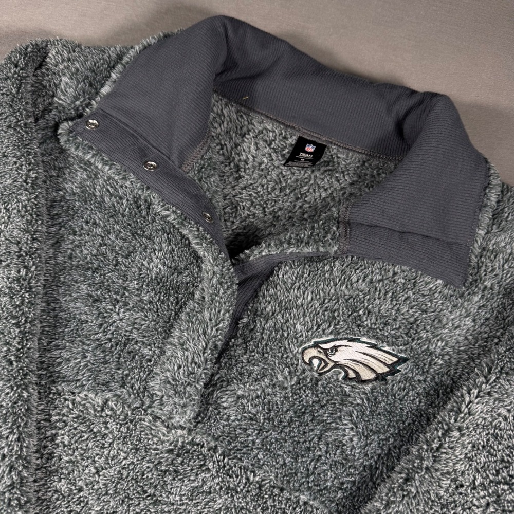 NFL Team Apparel Philadelphia Eagles Sherpa Fleece Pullover Gray Womens Medium